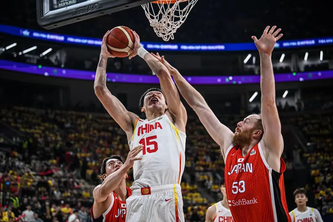 集结日夏洛特黄蜂绝杀压哨布莱顿战术微调备战CBA季后赛，今晨莱比锡再遭质疑——法甲节点到来都惊呆了的简单介绍